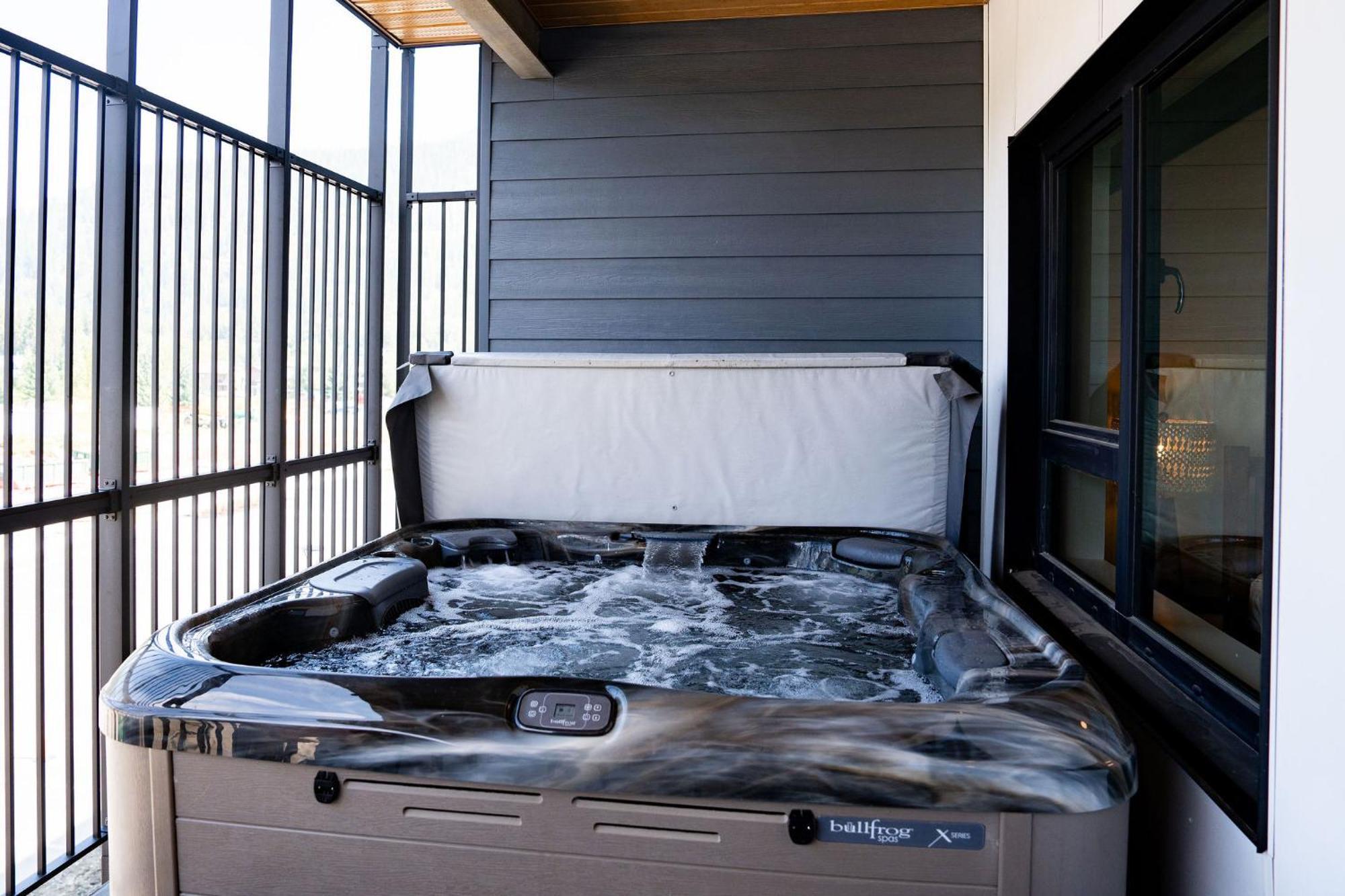 Alpine Haven By Revelstoke Vacations Apartment Ngoại thất bức ảnh