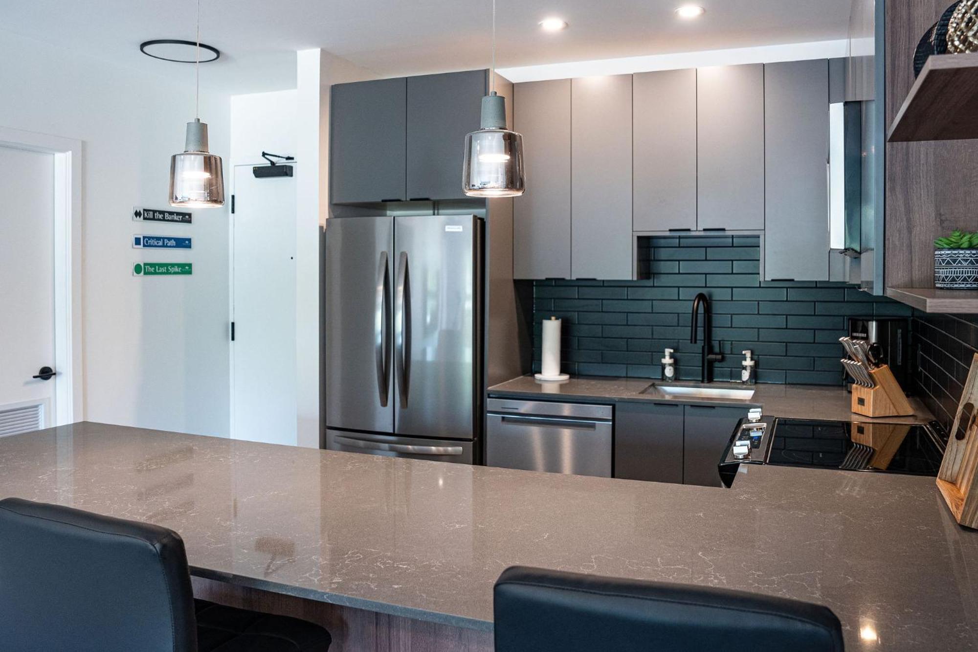 Alpine Haven By Revelstoke Vacations Apartment Ngoại thất bức ảnh