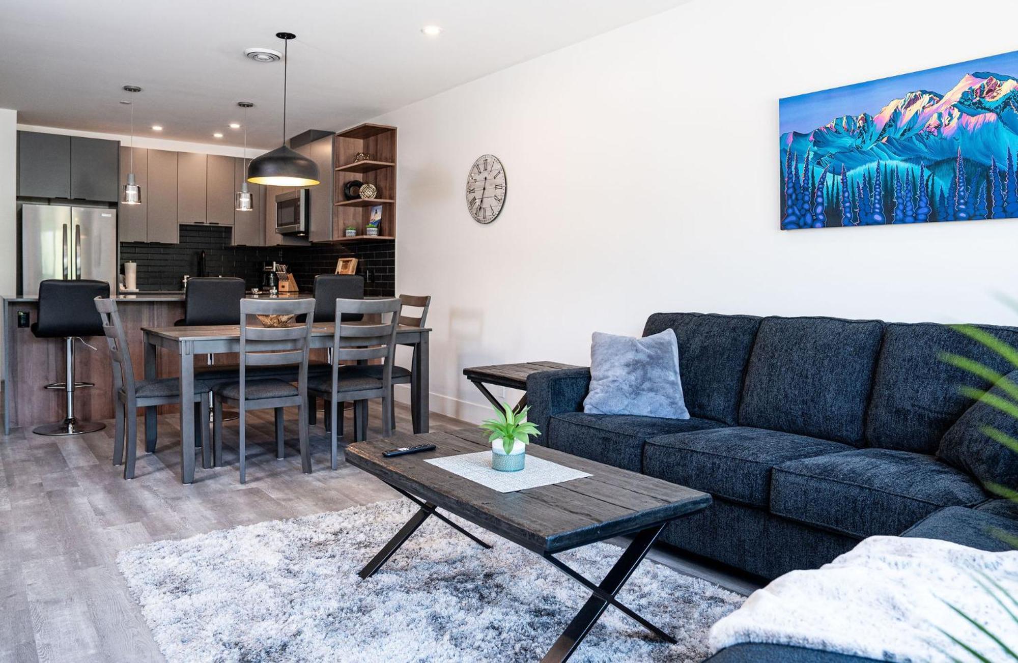 Alpine Haven By Revelstoke Vacations Apartment Ngoại thất bức ảnh