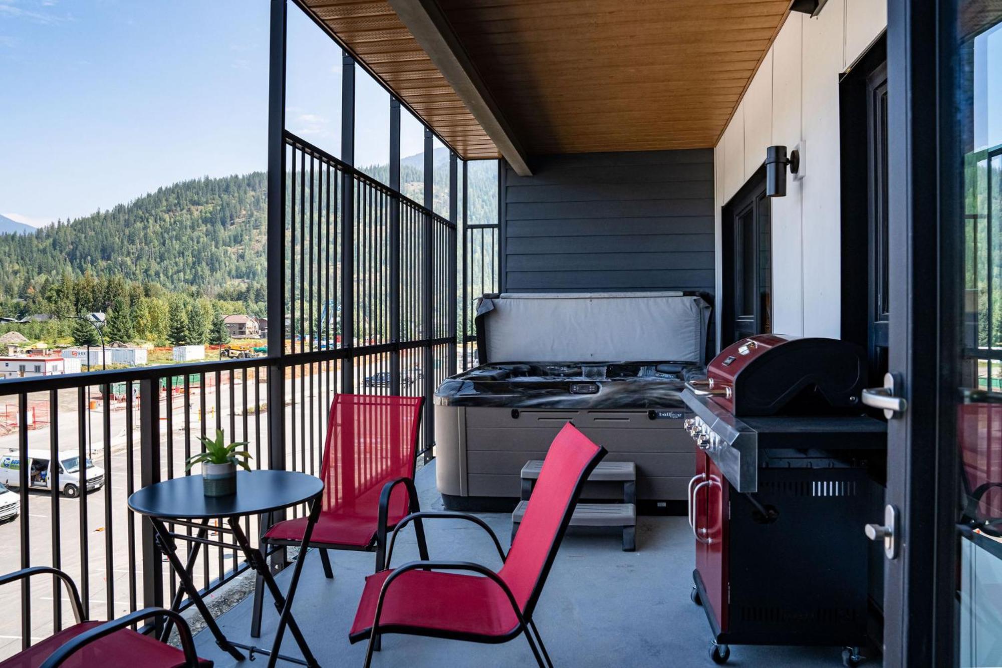 Alpine Haven By Revelstoke Vacations Apartment Ngoại thất bức ảnh