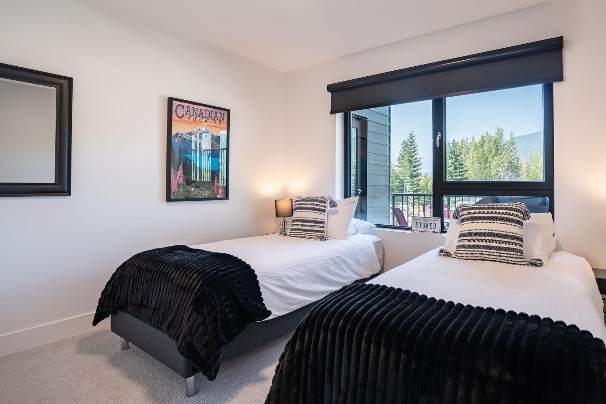 Alpine Haven By Revelstoke Vacations Apartment Ngoại thất bức ảnh