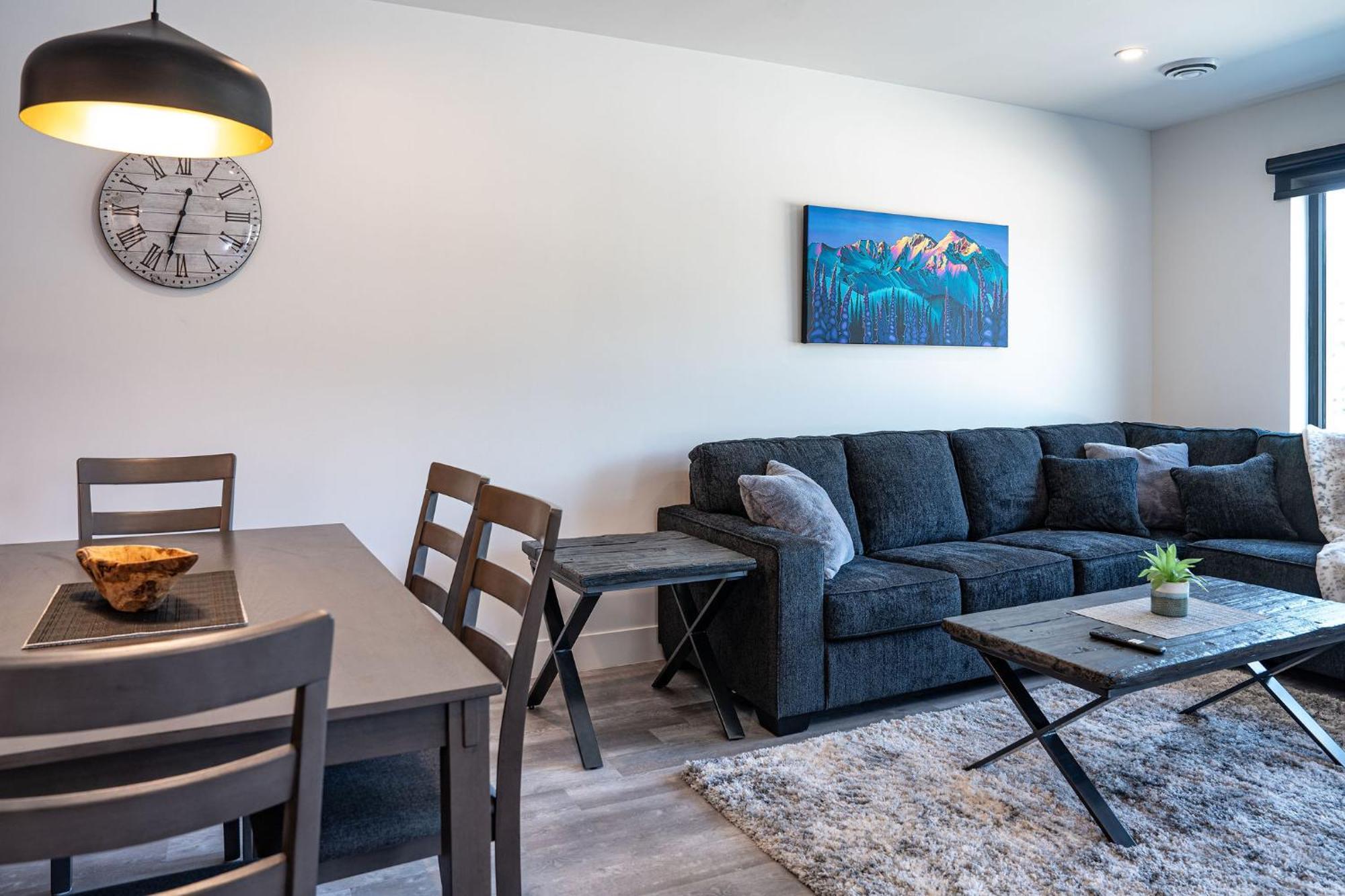Alpine Haven By Revelstoke Vacations Apartment Ngoại thất bức ảnh