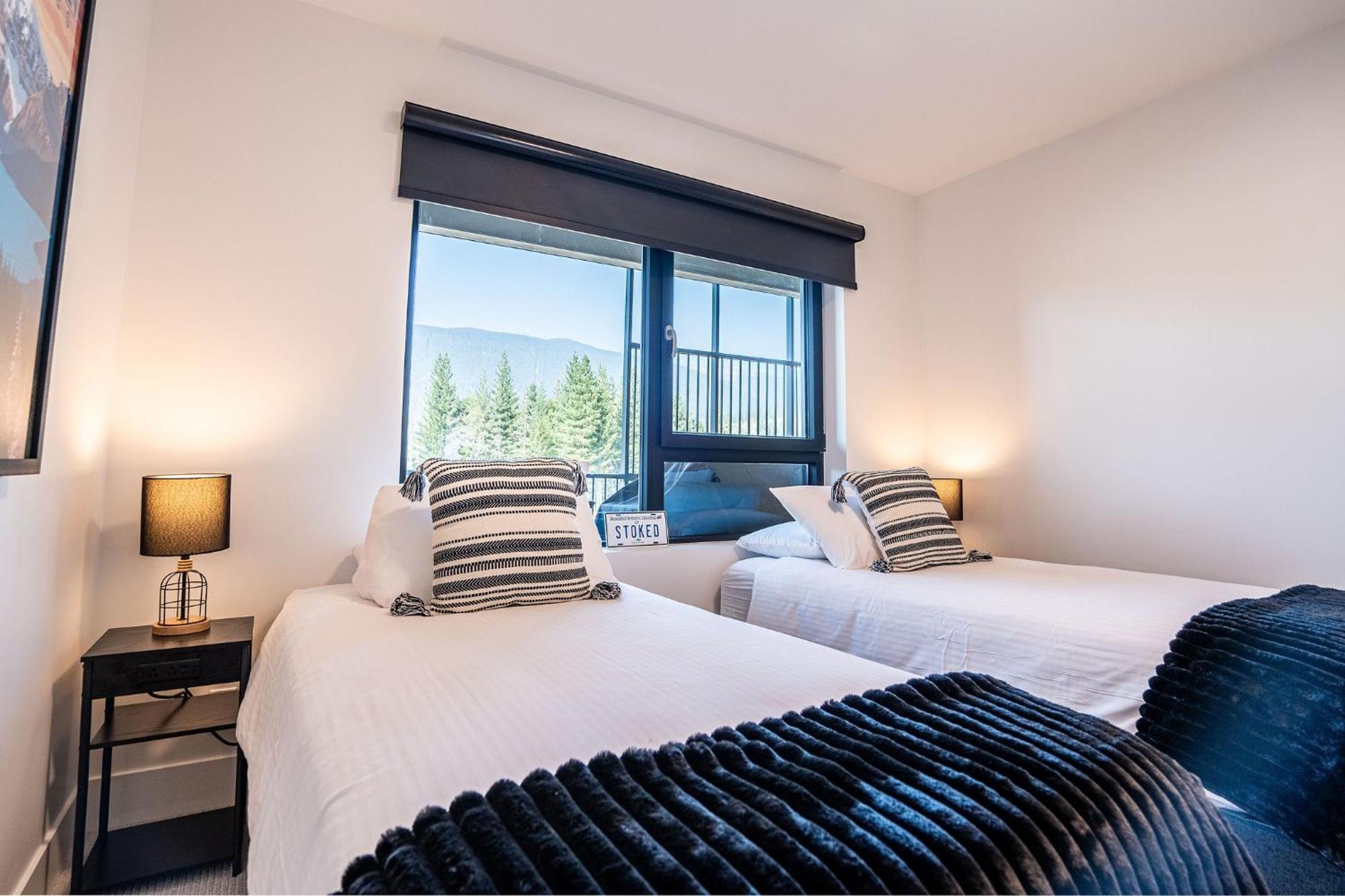 Alpine Haven By Revelstoke Vacations Apartment Ngoại thất bức ảnh